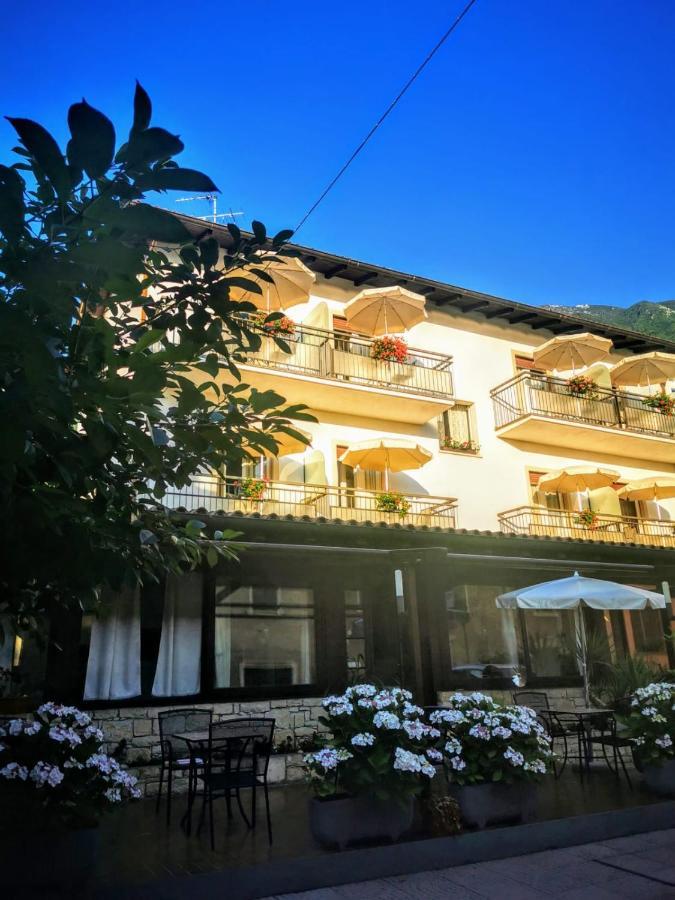 Albergo Al Pescatore Brenzone sul Garda Dış mekan fotoğraf
