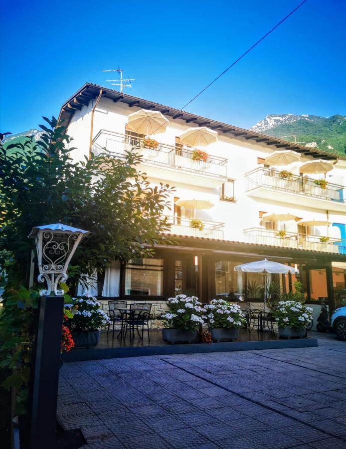Albergo Al Pescatore Brenzone sul Garda Dış mekan fotoğraf