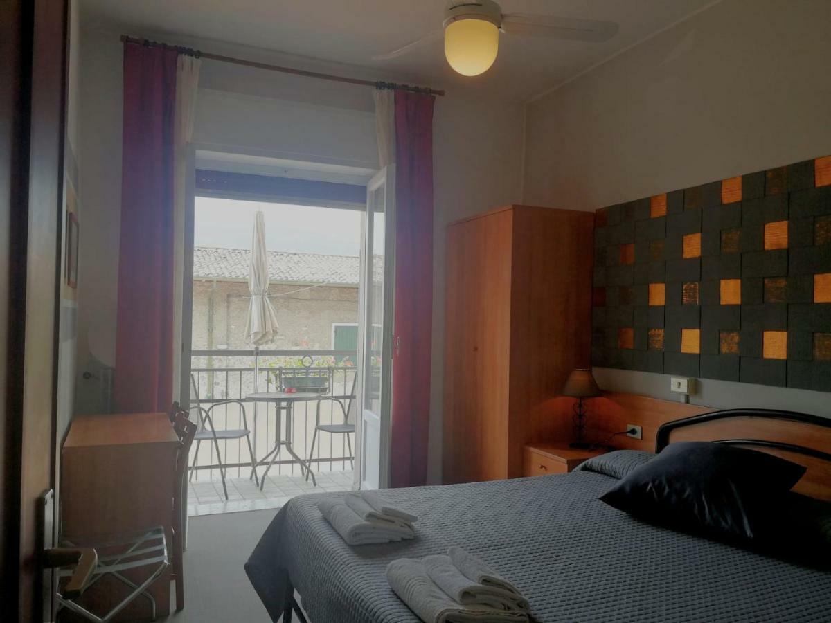 Albergo Al Pescatore Brenzone sul Garda Dış mekan fotoğraf