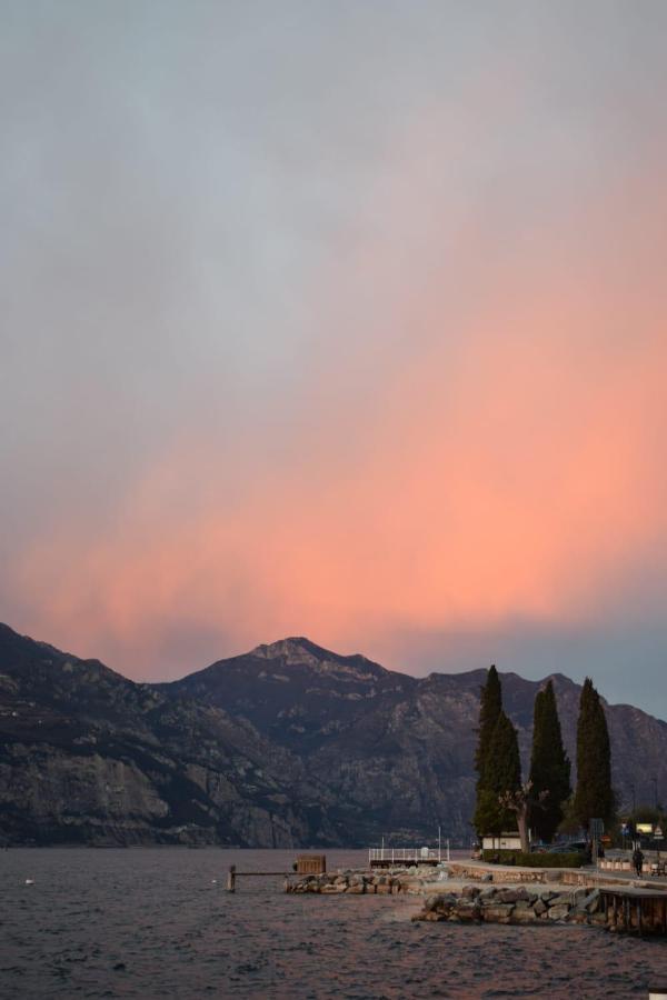 Albergo Al Pescatore Brenzone sul Garda Dış mekan fotoğraf